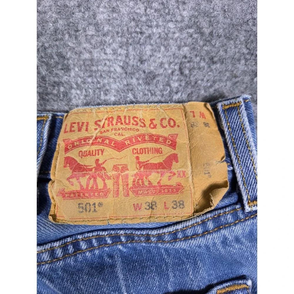 Levi's 501 Original Fit Jeans Mens 38x38 Blue Straight Leg Button Fly Denim 88/6
